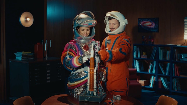 DOCTOR HARTON - LEGO Hera & Hunter